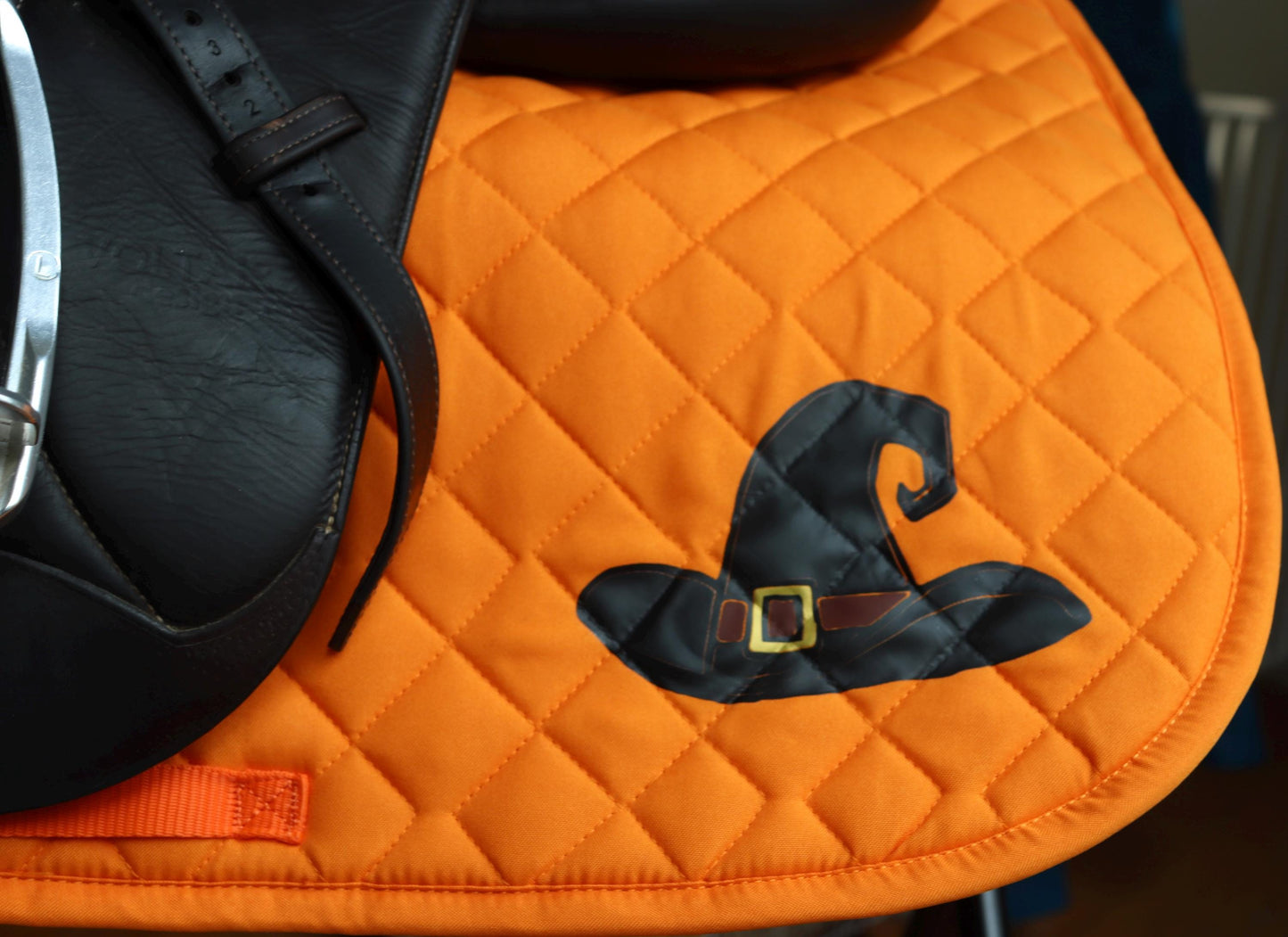 Halloween belt and saddle pad, Witch hats on belts and saddle pad, Matching belt and saddle pad for Halloween, Equestrian saddle pad