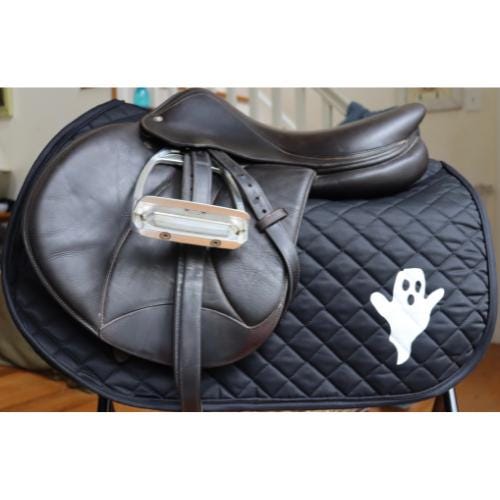 Halloween belt and saddle pad, Ghosts on black saddle pad, Cute saddle pad and belt for horseback riders, Equestrian saddle pad