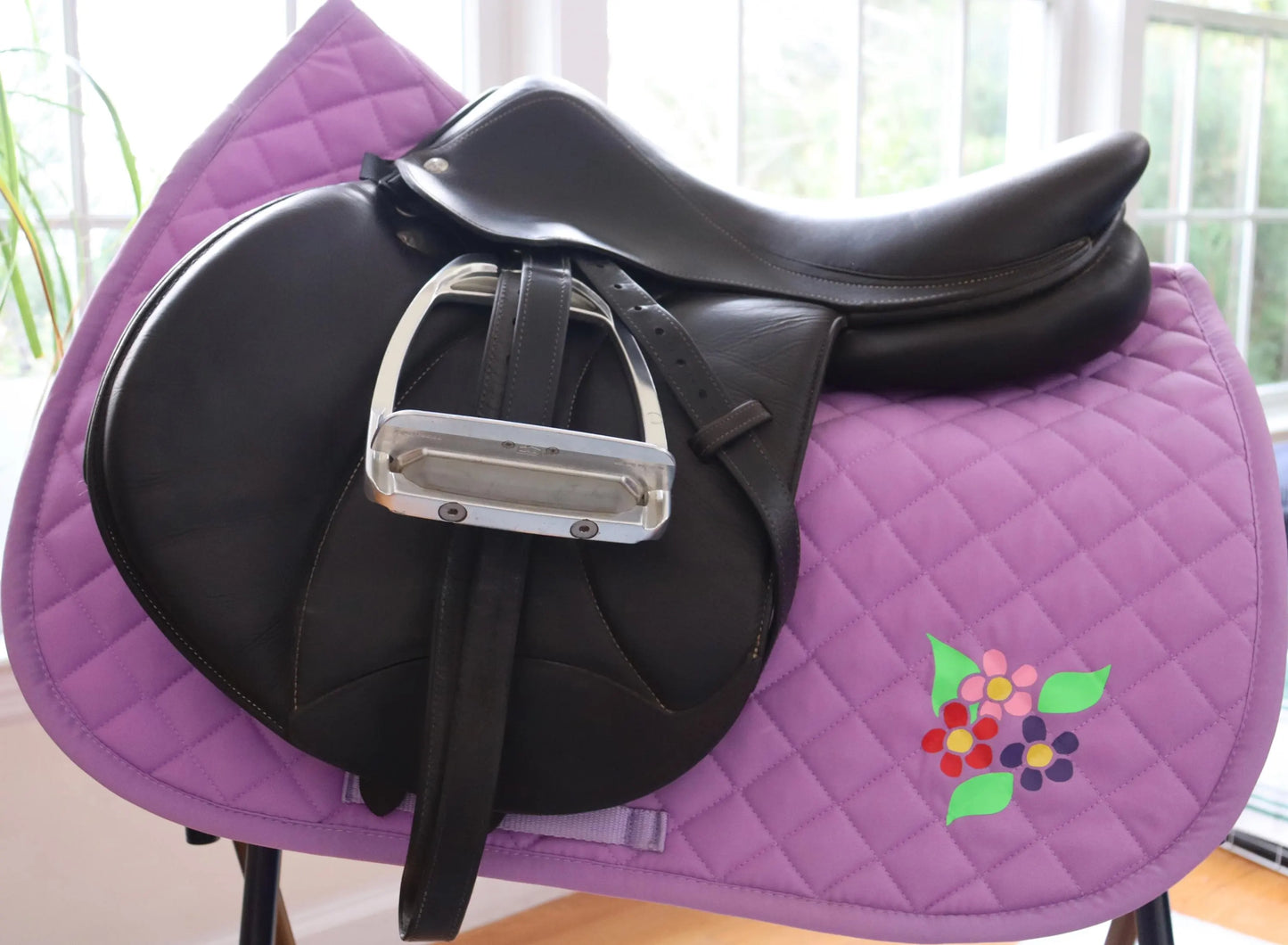 Flower belt and saddle pad, Pretty flowers on lilac saddle pad, Cute saddle and belt for horseback riders, 1.5 inch belt, Equestrian gift
