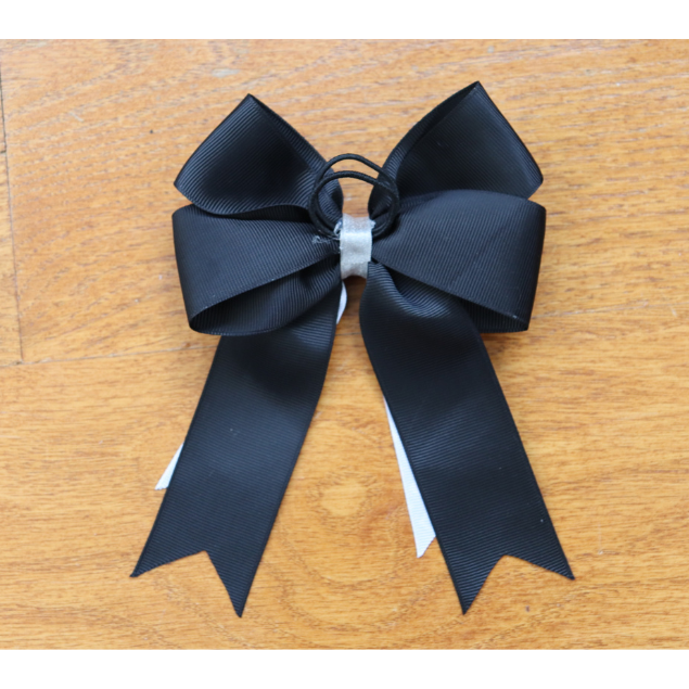 Black Playing Card Design Show Bows for Horseback Riders